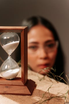 Waiting sand clock